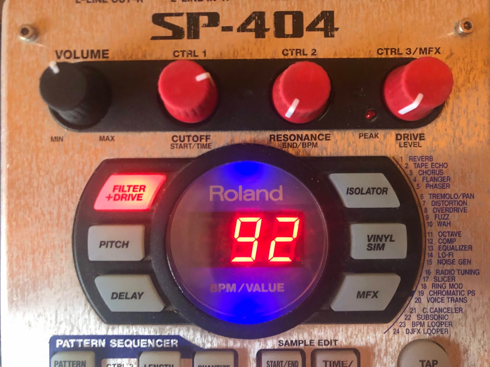 Is the sp404 a groovebox?