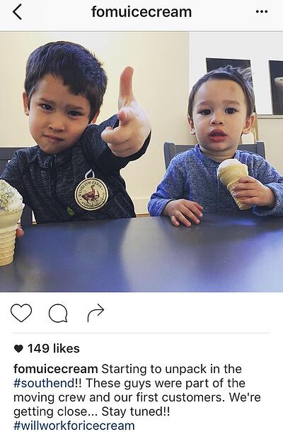 Chú thích trên Instagram với hai hashtag của FOMU Ice Cream