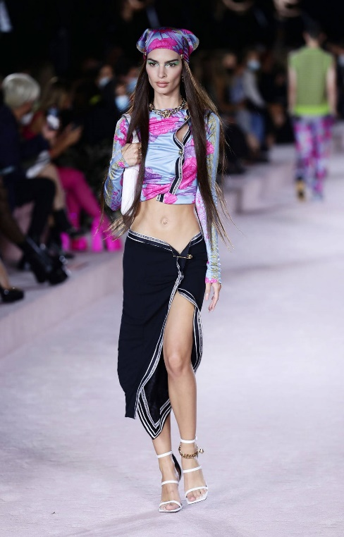 Emily Ratajkowski walks the runway for the Versace SS22 fashion show during  Milan Fashion Week in