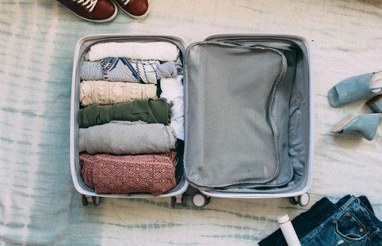 Đi du lịch không nên mang gì?
