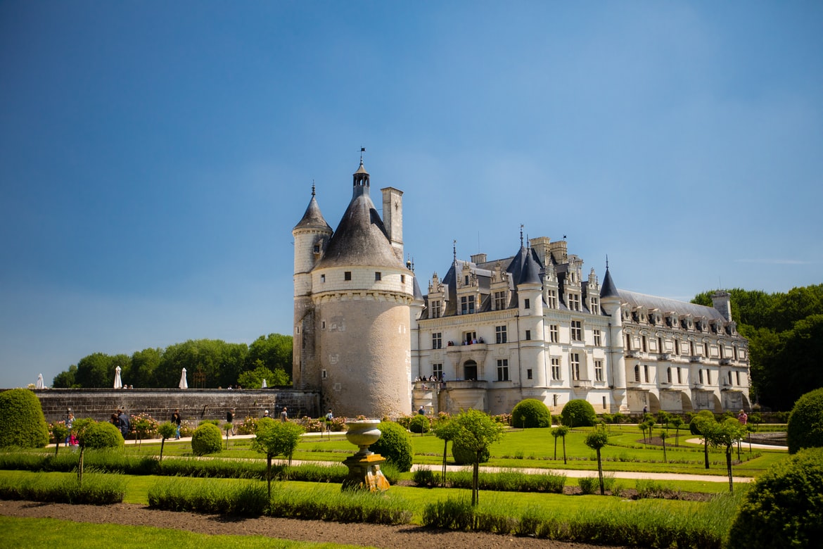 10 Best Castles To Visit In France