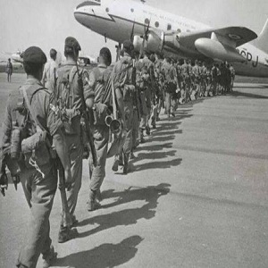 جنود انجلترا يستعدون لمغادرة مصر 