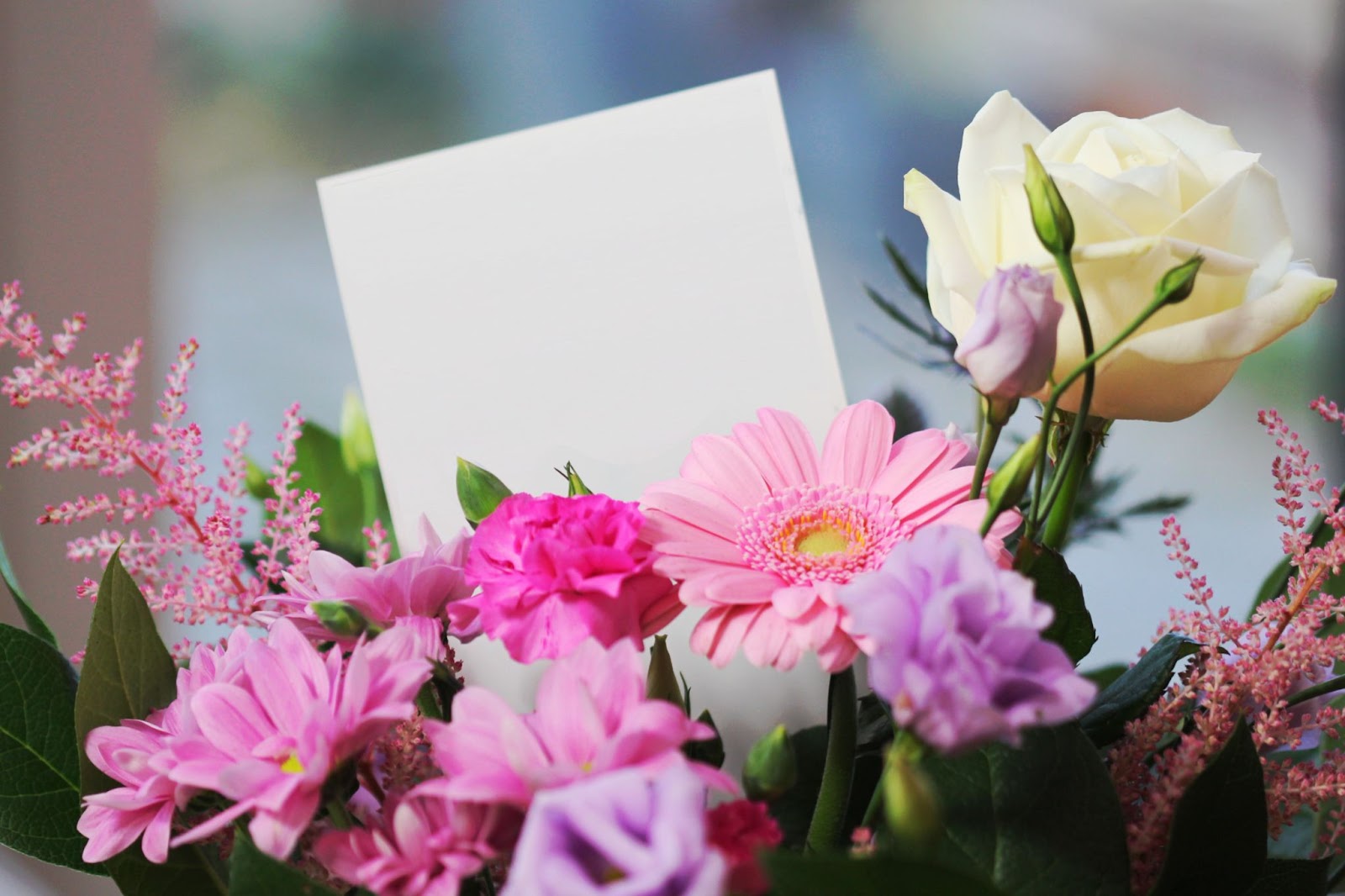 Buchet de flori la multi ani Cum sa oferi cadoul potrivit pentru o persoana speciala din viata ta (3)
