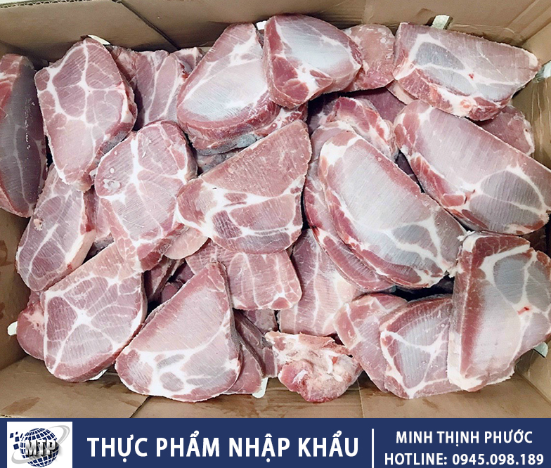 Thịt nạc dăm đông lạnh cắt khúc gọn gàng chỉ cần rã đông và dùng