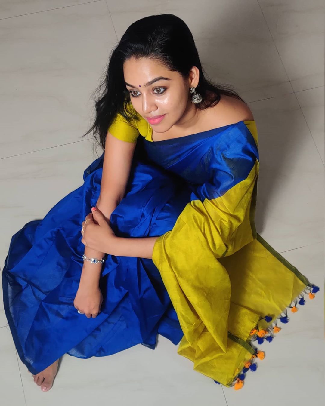 Hot Serial Actress Gayathri Yuvraaj Latest Photos 6