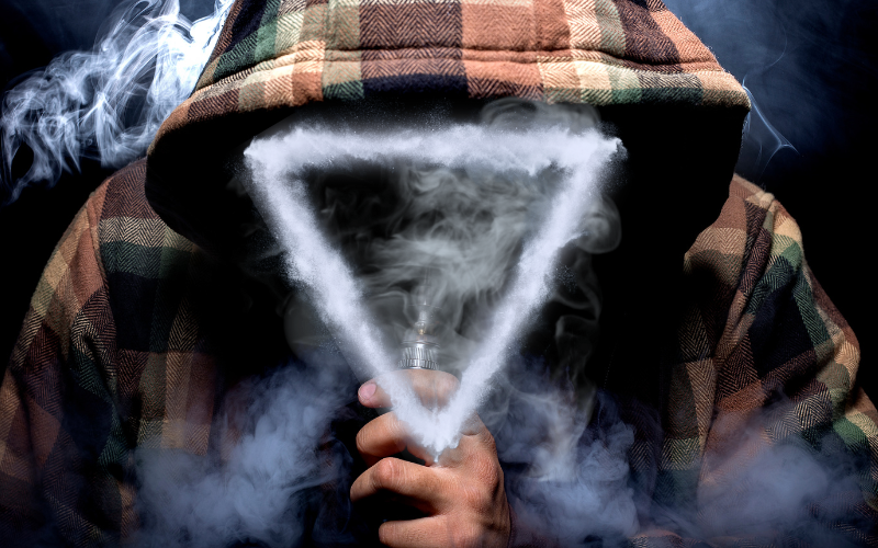 A advanced level triangles one for professional vaper practicing 