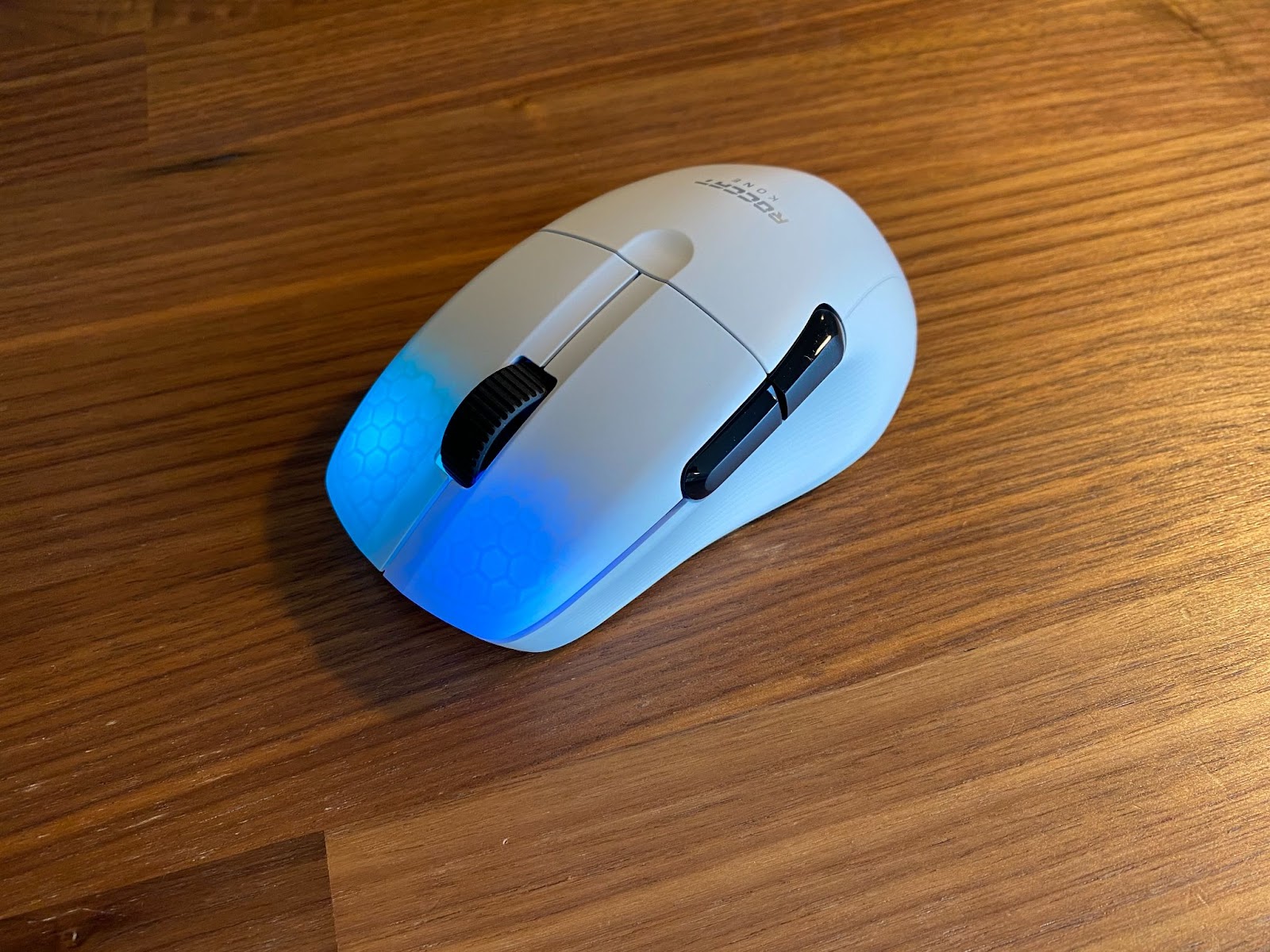Checking connection: ROCCAT Kone Pro Air review