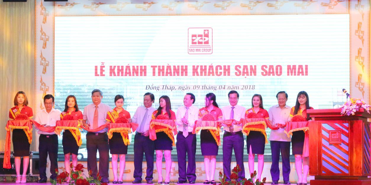 3.Ông Lê Thanh Thuấn- Chủ tịch Tập đoàn Sao Mai cùng lãnh đạo Tỉnh uỷ, UBND tỉnh Đồng Tháp và Hiệp hội Nghề cá Việt Nam khánh thành Sao Mai Hotel - Chuẩn thượng lưu