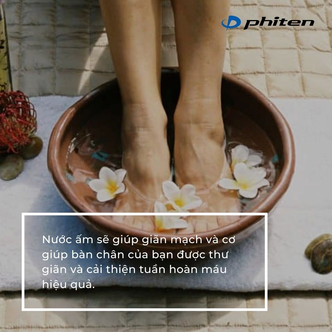 Ngâm chân trong nước ấm được xem là liệu pháp hiệu quả trong y học cổ truyền