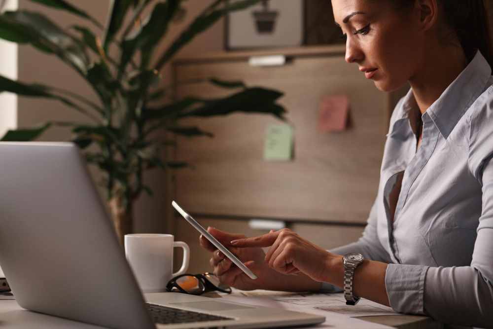 manager scheduling on mobile, shift planning software, mobile app