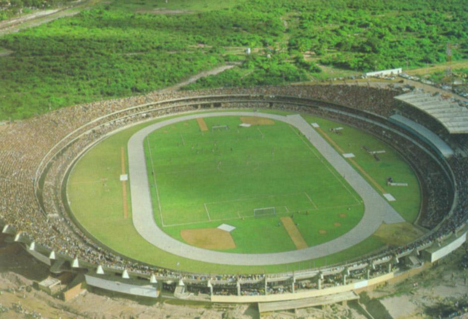 C:\Users\Luciano\Documents\artigo revista parque\estádio presidente castelo branco (anos 70).jpg