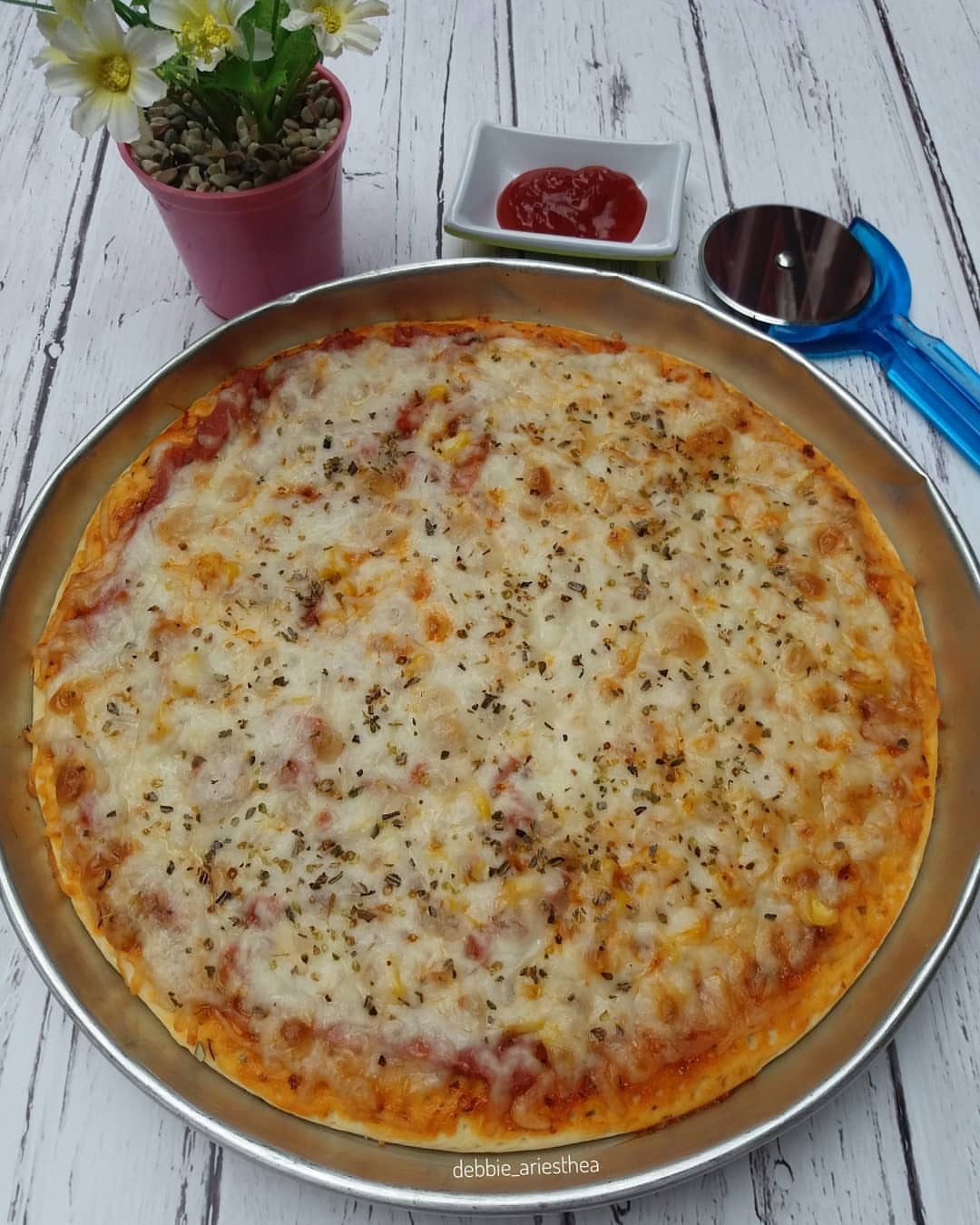 Ham Mozzarella Pizza adalah salah satu topping pizza favorit