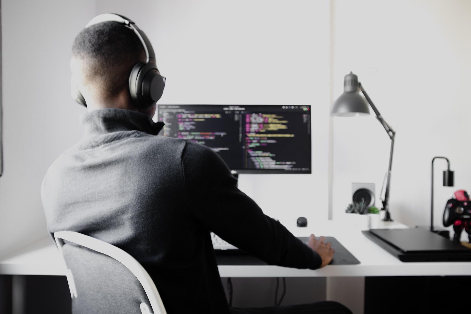 Hiring remote react developer tips 