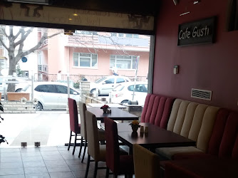 Gusti Cafe & Restaurant