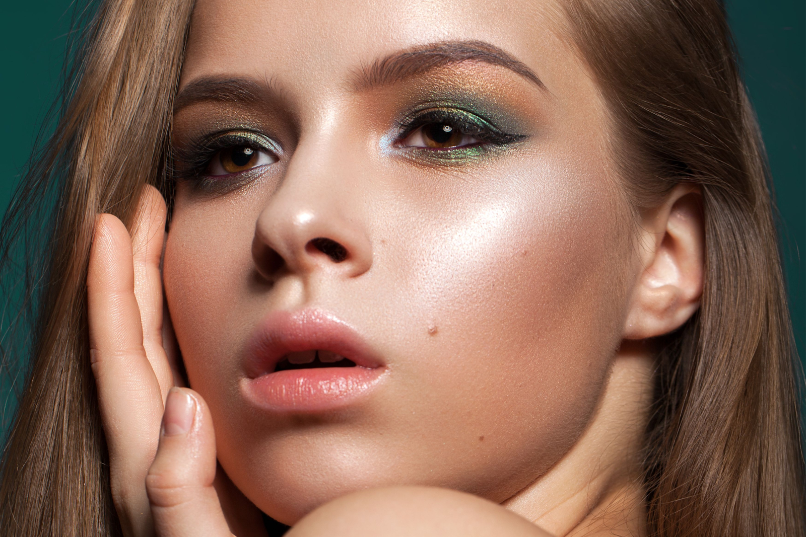 The 13 Best Green Eyeshadow Looks And