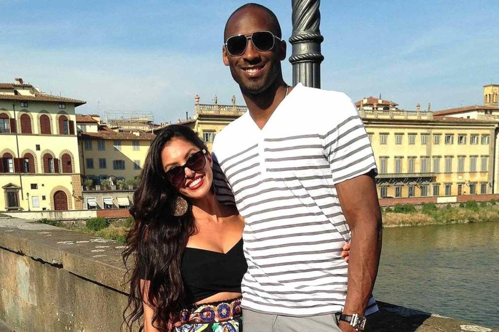 Vanessa Bryant's Special Tribute to Kobe on His 45th Birthday 1