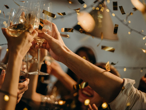 Top Tips To Help You Ace Every Holiday Themed Party