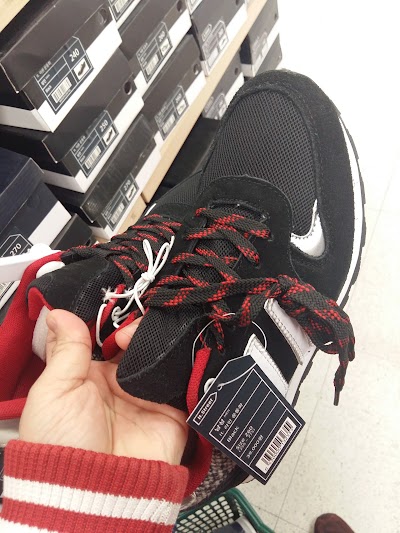 Photos of LOTTE Mart Seoksa