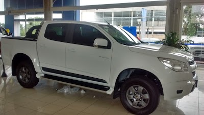 Photos of Chevrolet dealership West Motors