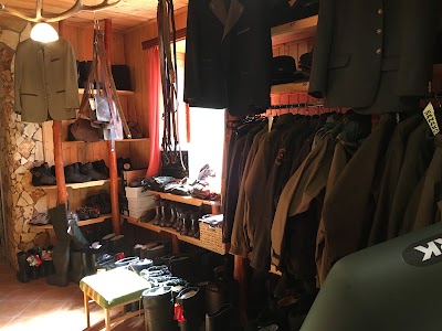 Photos of Turul Vad&aacute;sz- &eacute;s Fegyverbolt