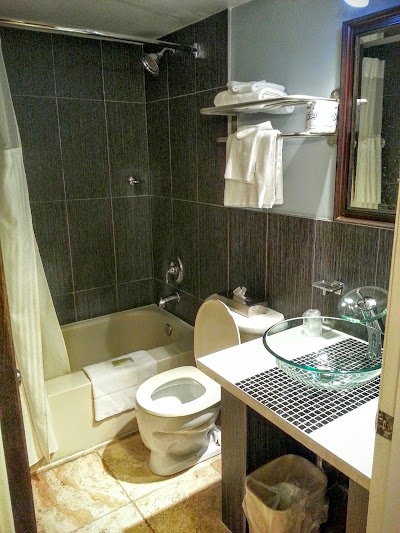 Photos of Quality Hotel Fallsview Cascade