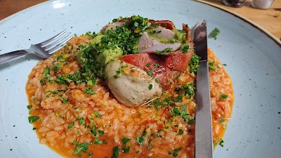 Photos of The Avoca Hotel