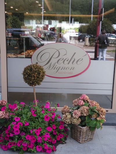 Photos of P&eacute;ch&eacute; Mignon