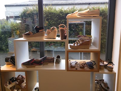 Photos of Angana Shoes