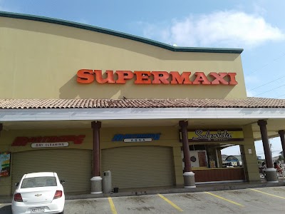Photos of Supermaxi Salinas