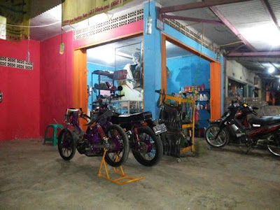 Photos of Sekolah Tinggi Transportasi Darat ( STTD )