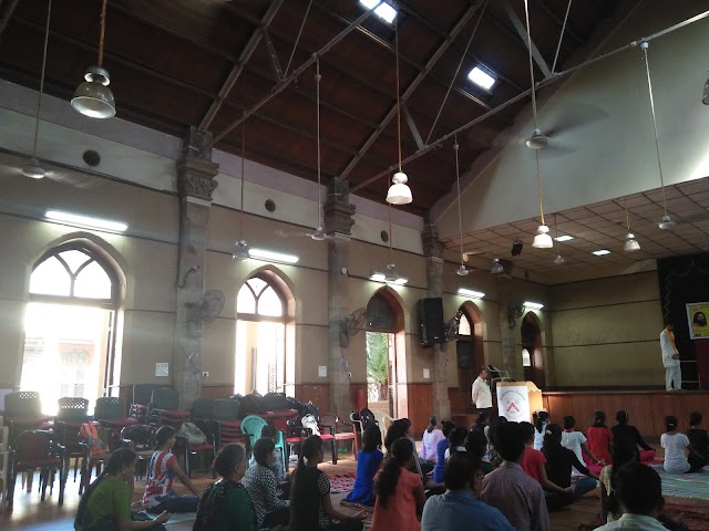 Elphinstone College