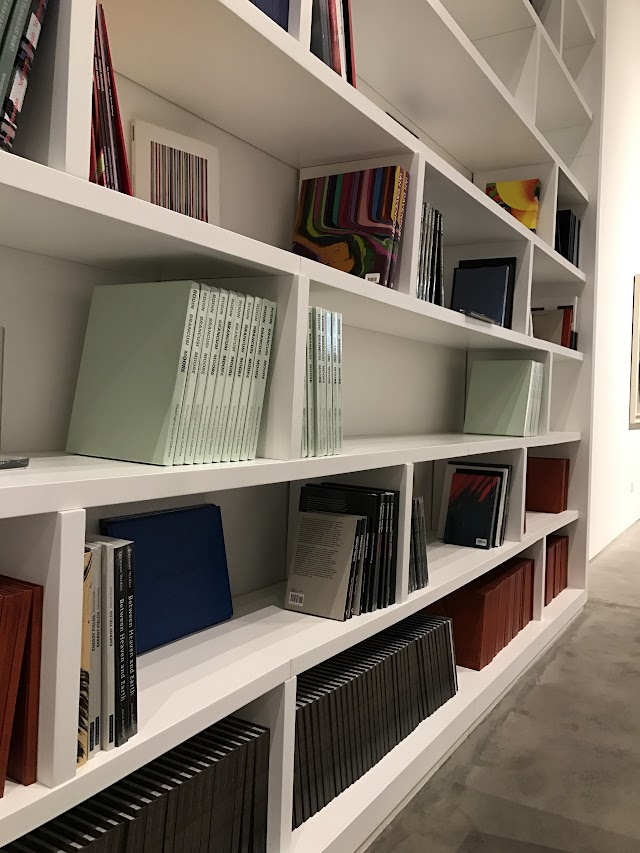 Custot Gallery Dubai