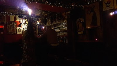 Photos of Caf&eacute; des Artistes