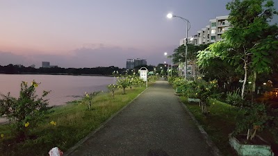 Photos of Inya Lake (Kabaraye Pagoda Road)