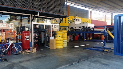 Photos of Parchos y Equipos Automotrices