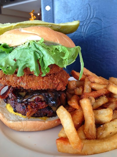 Photos of Maple Ridge Restaurant - Kingfishers Waterfront Bar & Grill