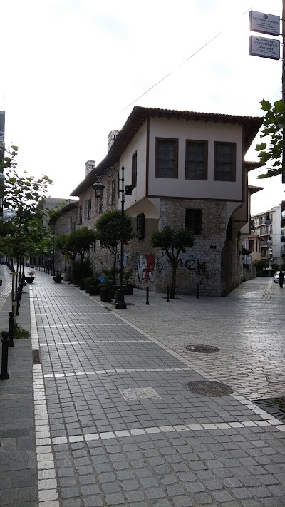 Photos of &Pi;&Epsilon;&Zeta;&Omicron;&Delta;&Rho;&Omicron;&Mu;&Omicron;&Sigma; &Pi;&Alpha;&Pi;&Alpha;&Zeta;&Omicron;&Gamma;&Lambda;&Omicron;&Upsilon;