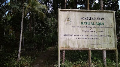 Photos of Makam Ratu Al Aqla