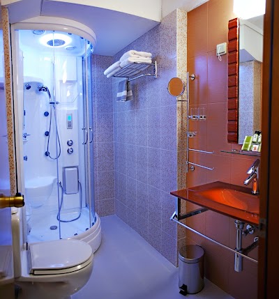 Photos of Heliotrope Hotel * * * *