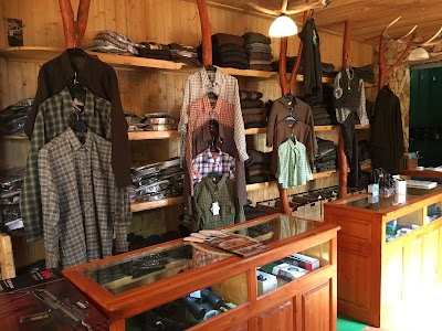 Photos of Turul Vad&aacute;sz- &eacute;s Fegyverbolt