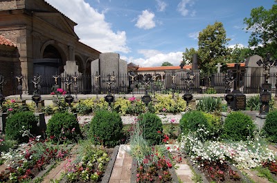 Photos of Vy&scaron;ehrad Cemetery