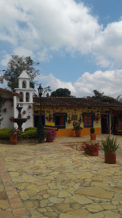 Photos of Mi Colombia Querida
