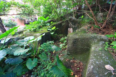 Photos of 牛房義塚