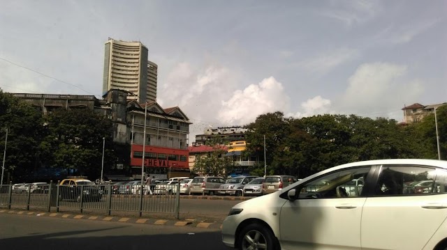 Elphinstone College