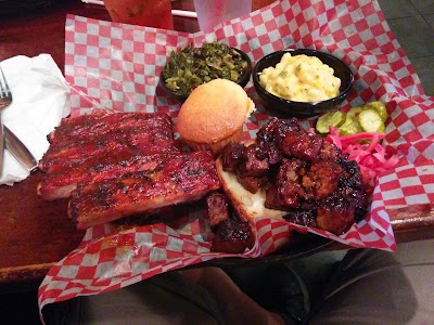 Photos of Famous Dave's Bar-B-Que