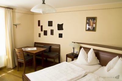 Photos of Hubertus Caf&eacute;-Konditorei-Hotel