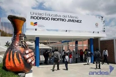 Photos of Escuela Riofrio Jimenez