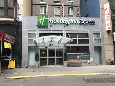 Photos of Holiday Inn Express New York City Fifth Avenue