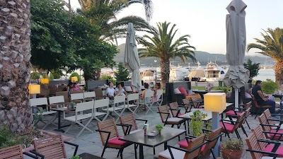 Photos of Cafe Aktaion