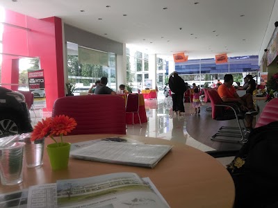 Photos of AUTO 2000 Bekasi Timur